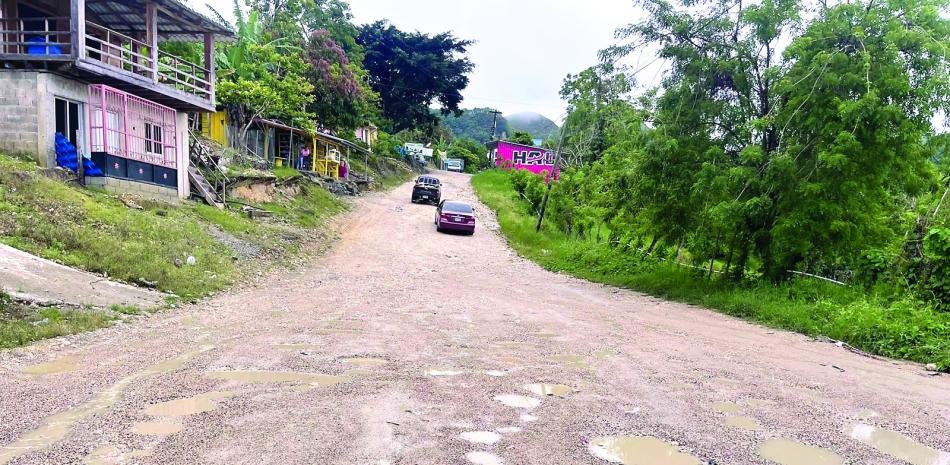 Crece la crisis por el deterioro de la carretera Tenares-Gaspar Hernández y aumentan los reclamos