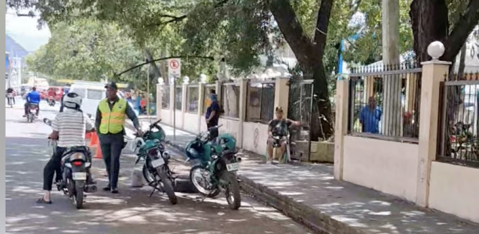Baní: autoridades aclaran operativo de tránsito tras versiones de desautorización