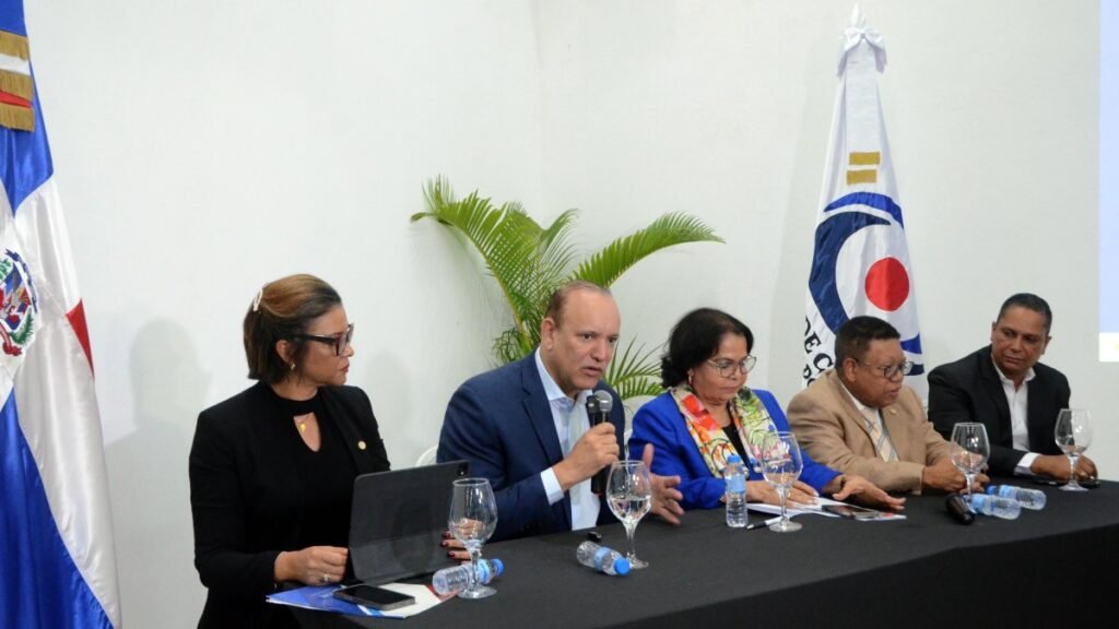 Cámara de Cuentas advierte fallas de control en ayuntamientos y registra 25 denuncias locales