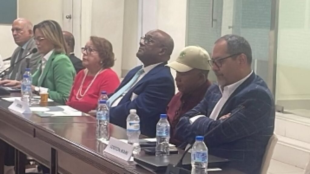 Impulsan seguro cuestionado mientras crecen dudas sobre uso de fondos en agro