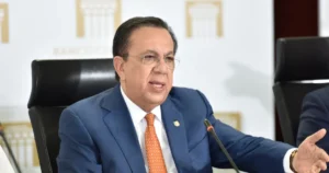 Economía avanza 4.0 % en el cuatrimestre, aunque sigue bajo presión externa y con señales de alerta