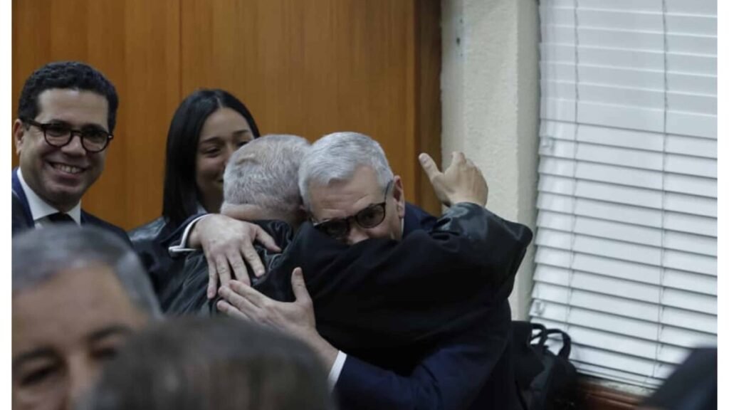 35 imputados irán a juicio y cinco quedan fuera en el caso contra exfuncionarios