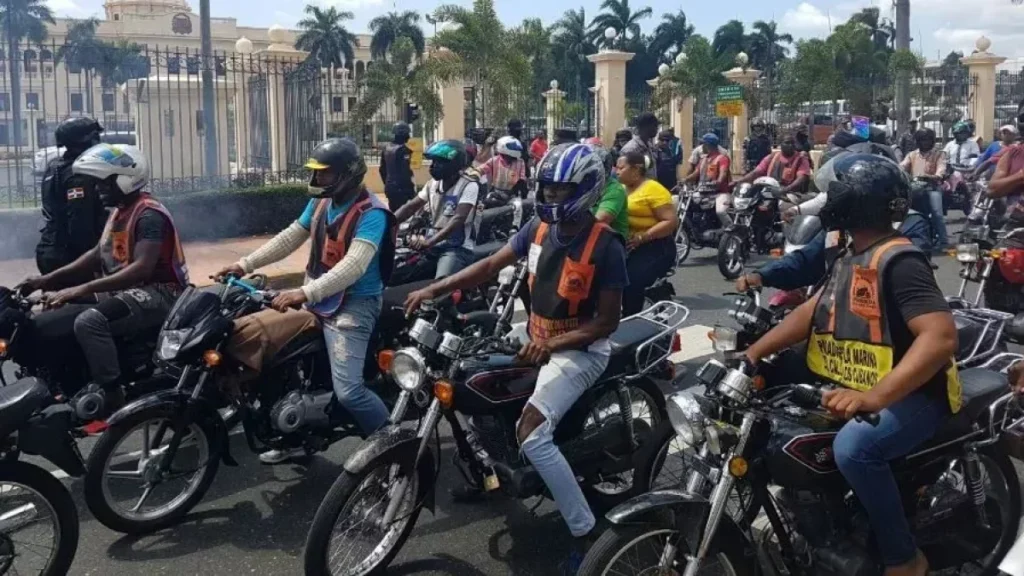 Digesett intensifica vigilancia en avenidas del Gran Santo Domingo ante el desorden vial