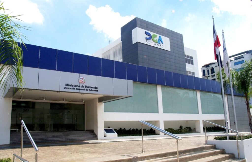 Aduanas cerró el primer cuatrimestre con RD$84,372 millones, aunque por debajo de la meta