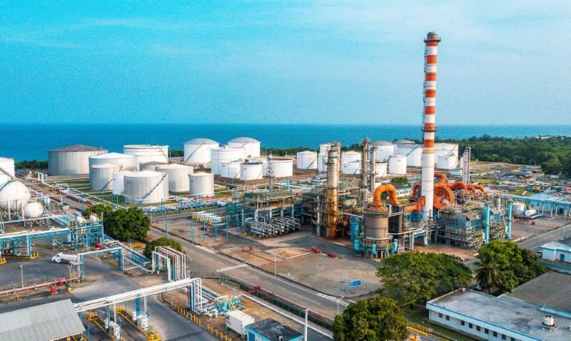 Alerta global por caída de reservas petroleras reabre presión sobre gobiernos ante el impacto en costos y mercados