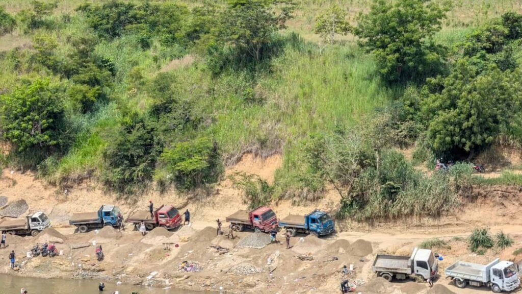 Medio Ambiente ve efectos del Masacre y prepara estudios sobre la arena extraída ilegalmente