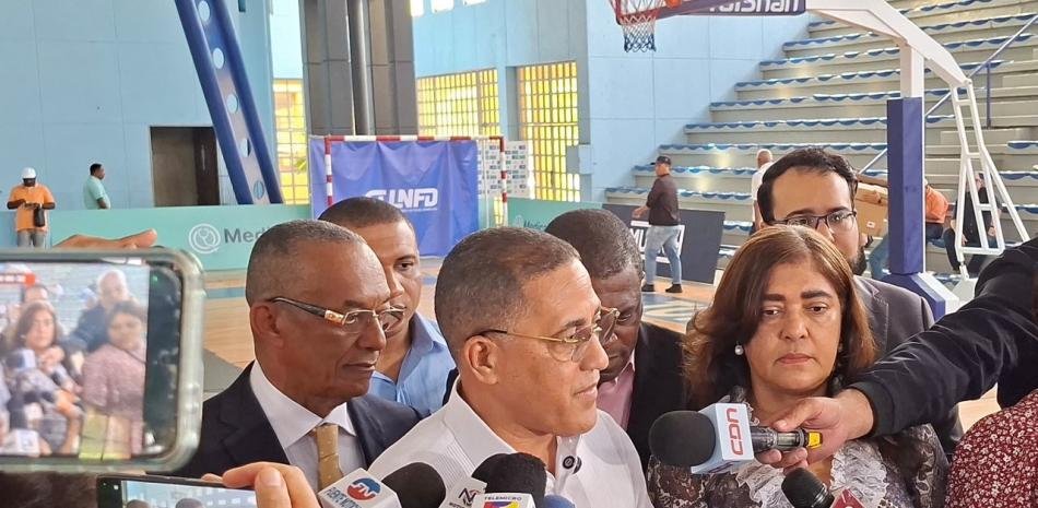 Los Alcarrizos recibe intervención escolar tras denuncias por planteles en estado crítico