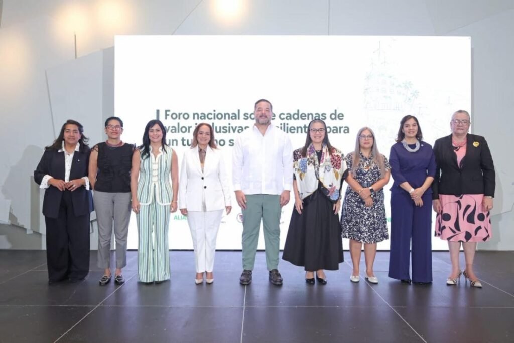 Foro en Santo Domingo impulsa una comunidad sobre turismo responsable y deja pendientes los retos del sector