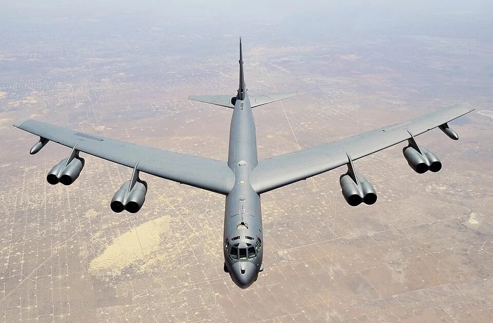 Choque de un B-52 en California desata exigencias de explicaciones sobre seguridad y mantenimiento