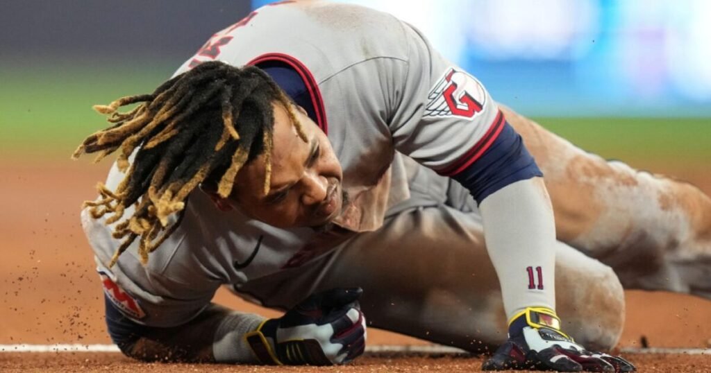 Cleveland pierde a José Ramírez por una fractura en la mano izquierda y suma dudas sobre su manejo físico