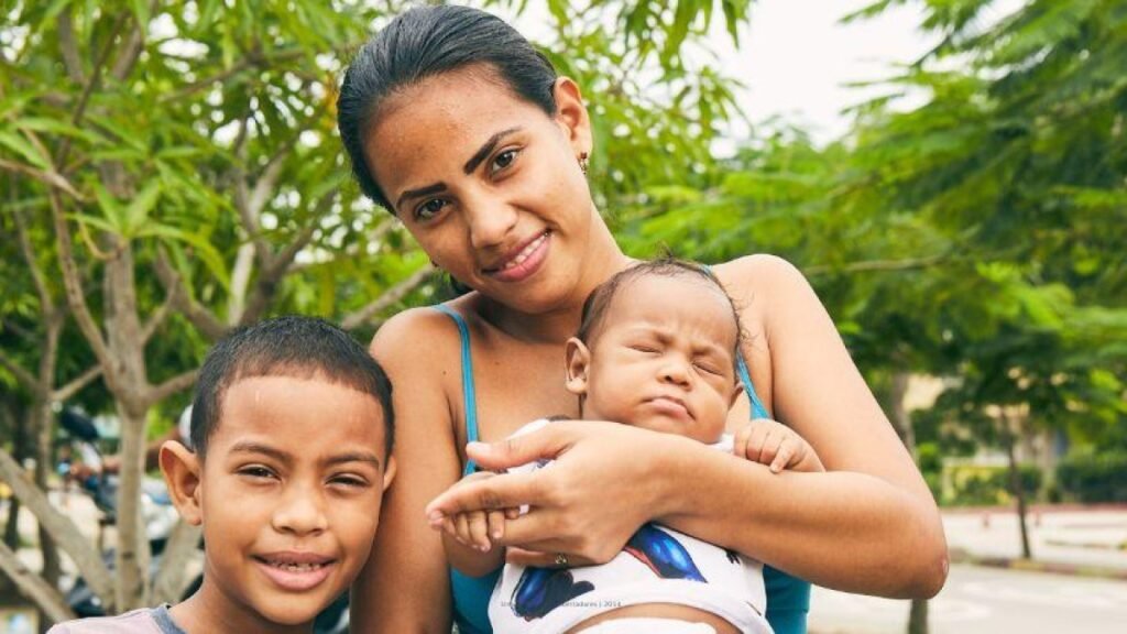 Saludo por el Día de las Madres y alerta política: desde NY exigen liderazgo con respuestas para el país