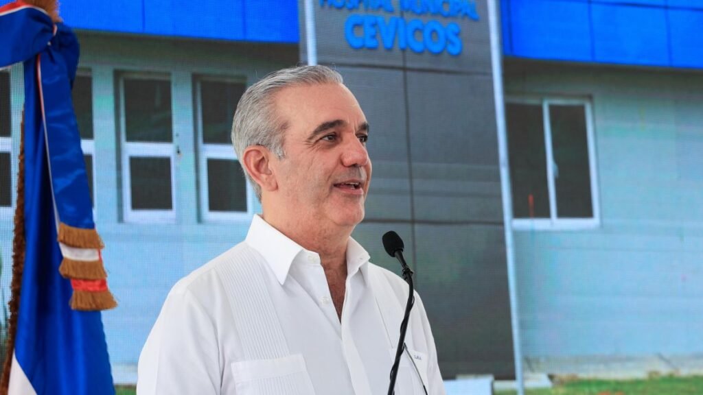 Abinader presenta hospital clínico-quirúrgico para Cotuí mientras el proyecto sigue en diseño