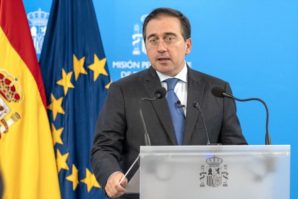 Albares pide a la UE endurecer su postura ante Israel por las violaciones al derecho internacional