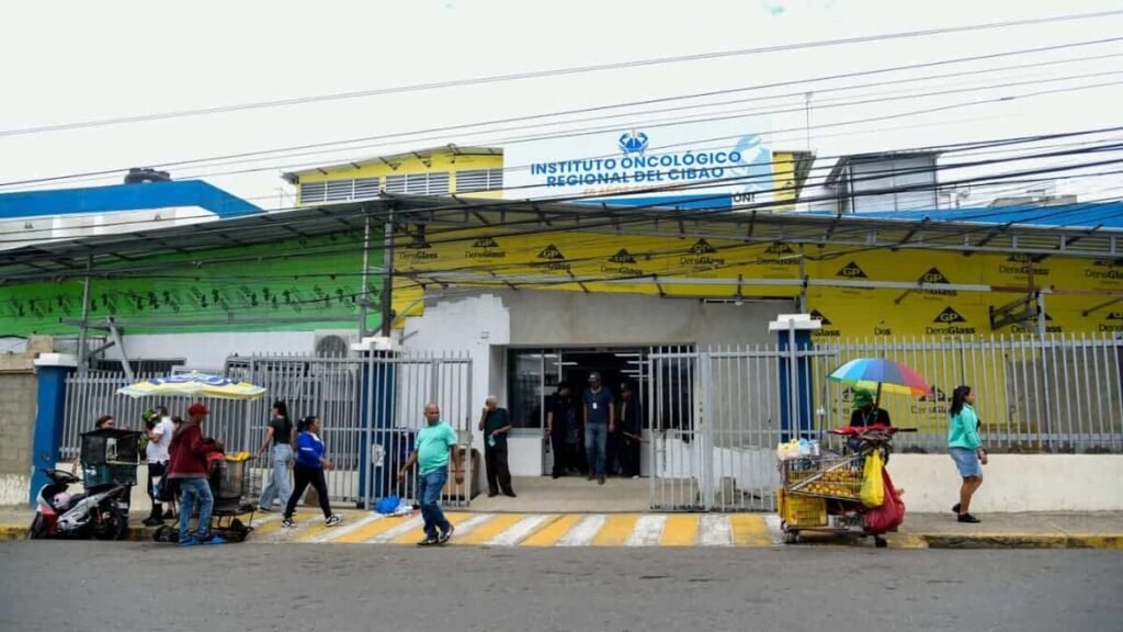 Caso por presunto desvío de fondos para pacientes con cáncer pasa a coerción en Santiago