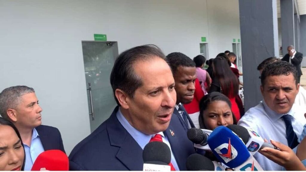 Atallah pide al Ministerio Público profundizar pesquisas sobre el Oncológico del Cibao