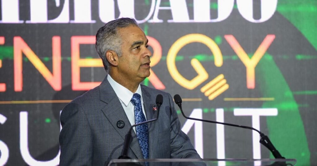 Gobierno proyecta subir en más de 50 % la capacidad firme del sistema eléctrico para 2028 y pone el foco en su ejecución