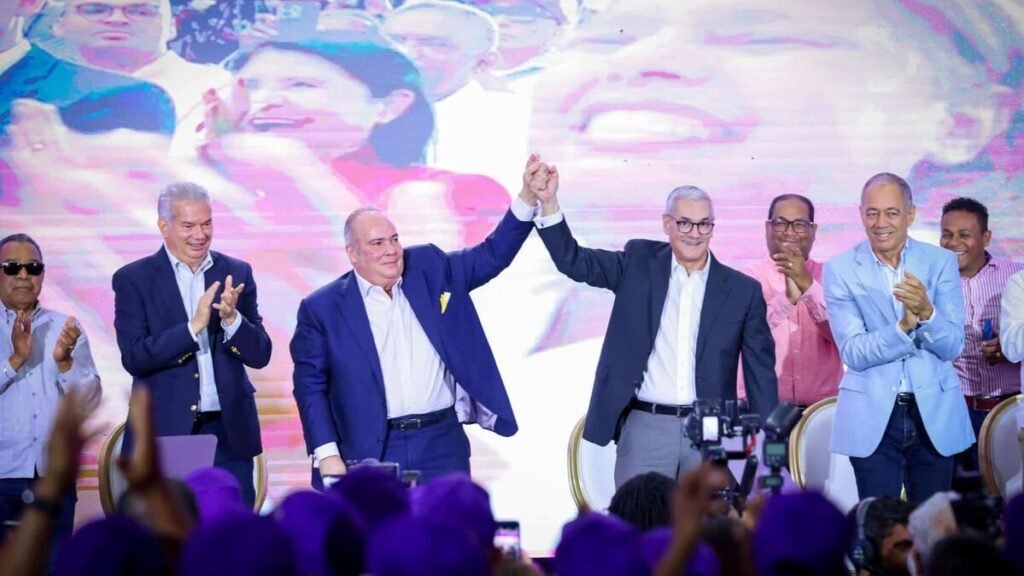 Mariotti retira aspiración y concentra en Gonzalo Castillo parte de la estructura del PLD