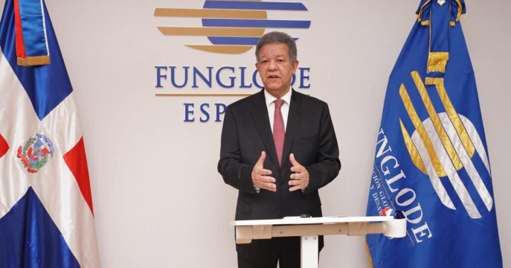 Fernández cuestiona desde Madrid nuevos impuestos en medio de la inflación y la carestía