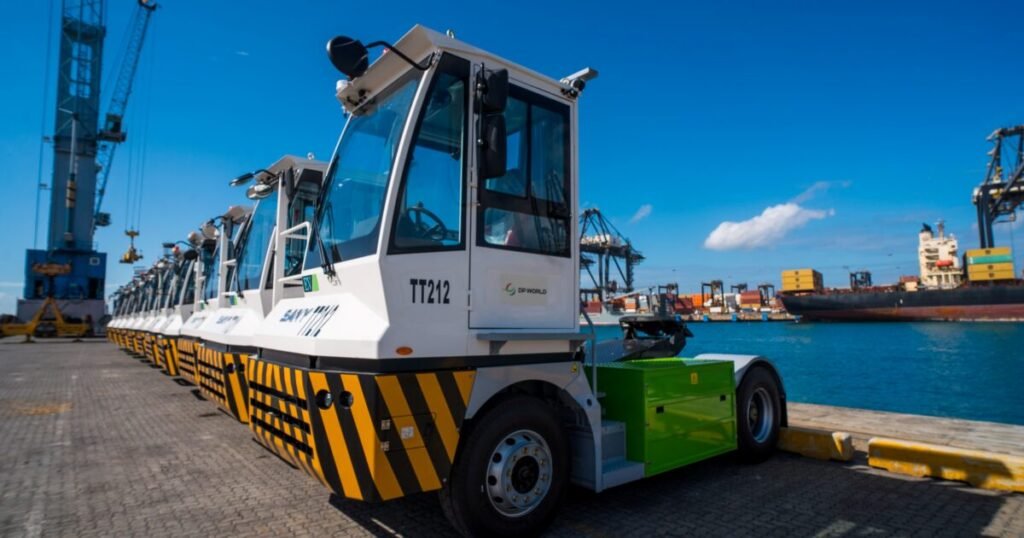 DP World alcanza antes de tiempo su meta de electrificación y reaviva el debate sobre la modernización logística