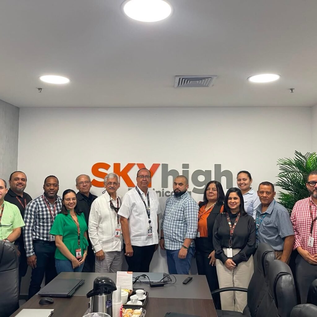 Sky High inaugura en Santo Domingo su centro de entrenamiento con certificaciones del IDAC