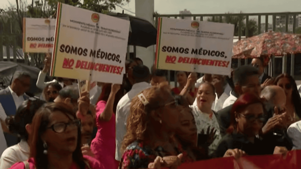 El CMD impugna varios artículos del nuevo Código Penal y dice que ponen en riesgo la atención médica