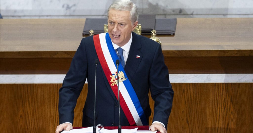 Kast asume el costo social de su ajuste y asegura que no recortará ayudas ni derechos