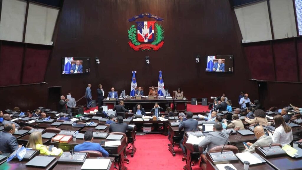 Reforma laboral acelera su curso en el Congreso y podría perimir el 26 de julio