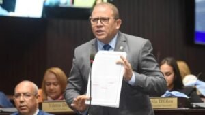 FP lleva al pleno observaciones a 20 artículos de la reforma al Código de Trabajo