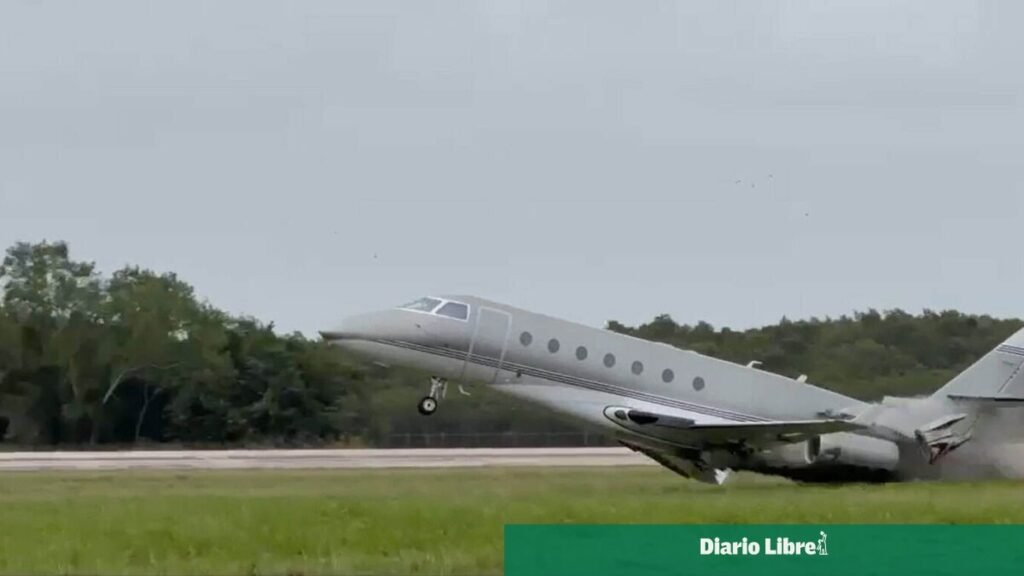 Dos pilotos mueren en La Romana tras un accidente de una aeronave privada