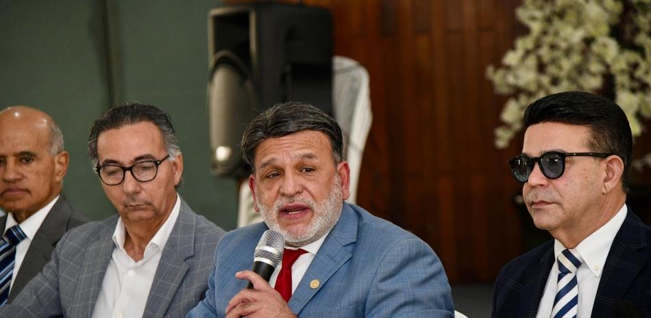 Comerciantes advierten a Abinader que otra subida de combustibles presionaría la canasta básica