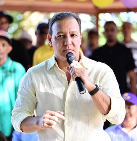 Abel Martínez critica la intención oficial de captar hasta RD$50 mil millones y reclama reducir el gasto estatal