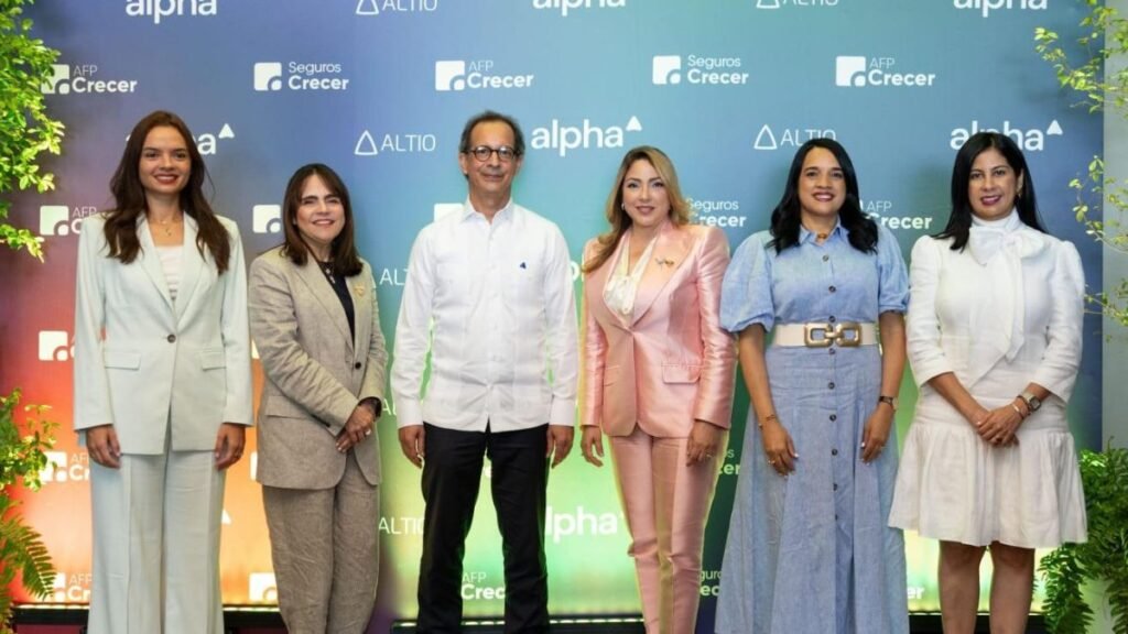 Mujeres que Transforman destaca liderazgo e impacto femenino con Kathleen Martínez al frente
