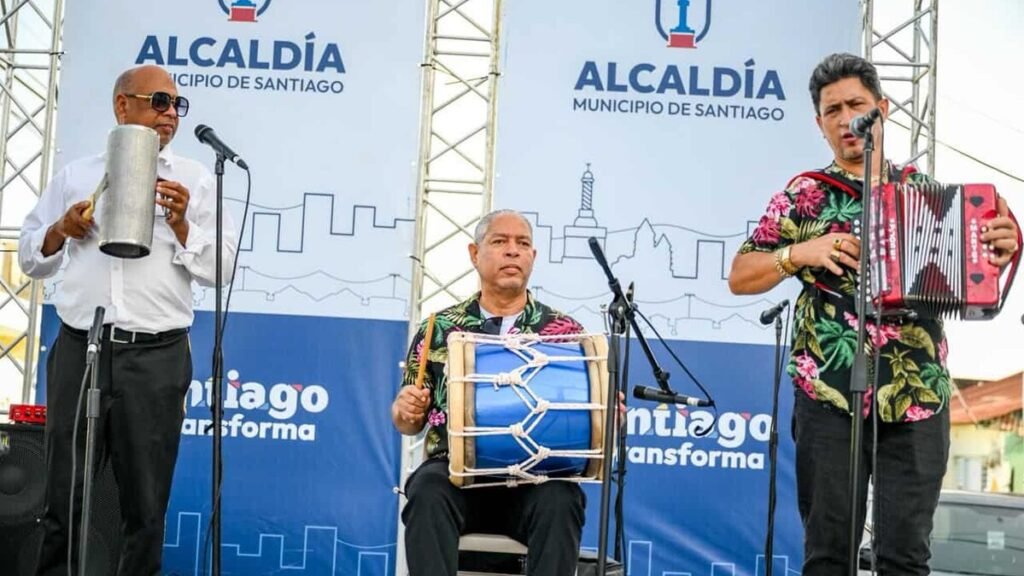 Alcaldía de Santiago lanza plan cultural barrial y abre el foco sobre su ejecución en las comunidades