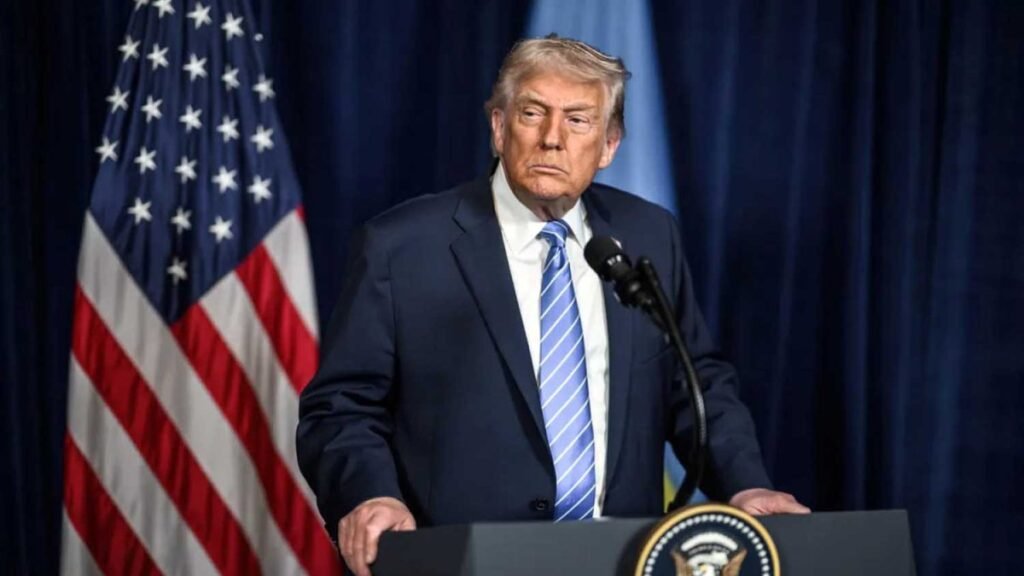 Tribunal de apelaciones autoriza a Trump a seguir aplicando el arancel global del 10 %