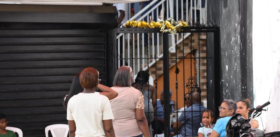Detienen a madre de niña muerta en Batey Bienvenido y el caso expone una alerta institucional