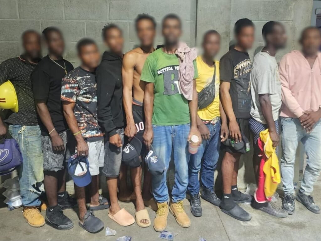 Migración deporta 782 extranjeros en una sola jornada y mantiene bajo presión el control fronterizo