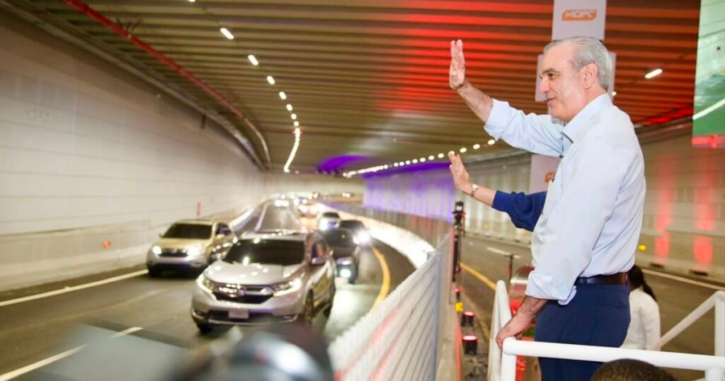 Abinader estrena el túnel de Plaza de la Bandera y el Gobierno lo presenta como apuesta para destrabar la movilidad