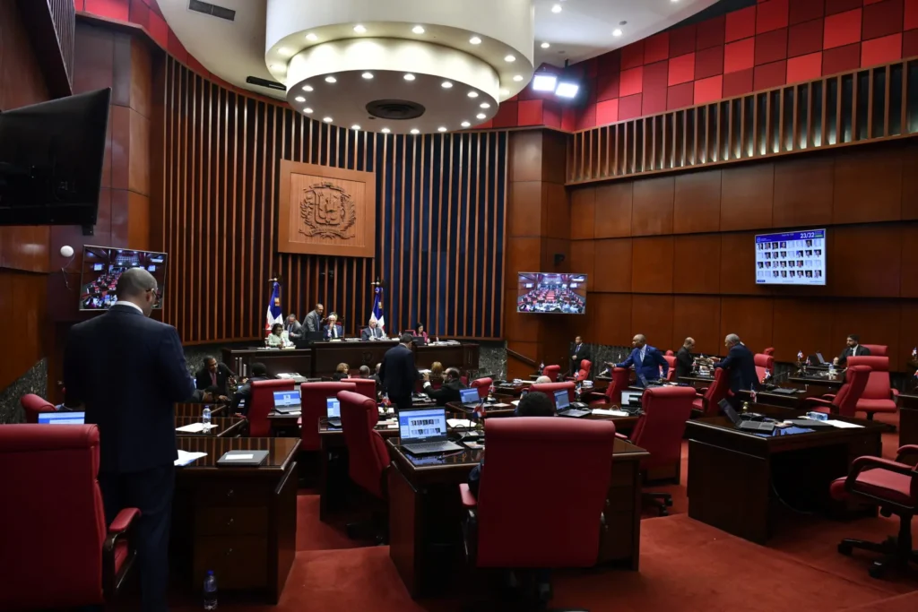 Decenas de reformas clave se vencen en el Congreso mientras siguen pendientes promesas del Ejecutivo