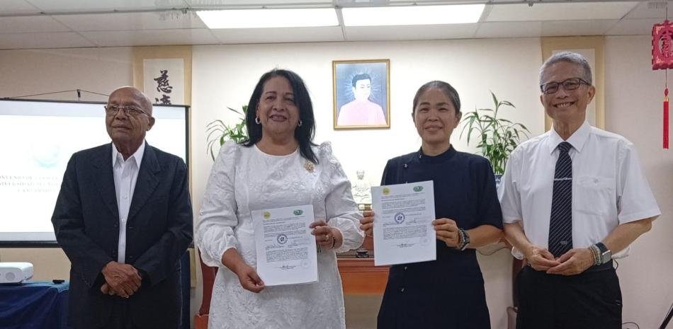 Tzu Chi y UTECO sellan alianza para becas y apoyo social, mientras afloran las barreras que aún frenan a estudiantes pobres