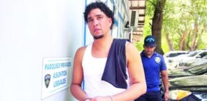 Repatrían a “El Mello” tras años prófugo por doble crimen en Santiago