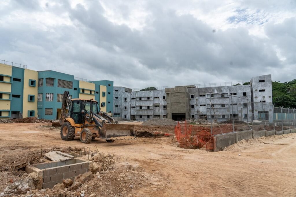 La Altagracia apenas ejecuta 37.5% de su inversión pública y deja 45.9% de las obras en cero