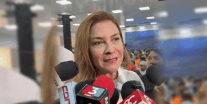 Carolina Mejía pone el foco en la paternidad responsable durante jornada de asistencia social