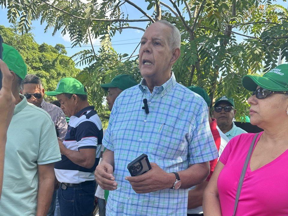 Malestar por la vida cara y fallas de servicios marca jornada de la Fuerza del Pueblo en Santo Domingo Este