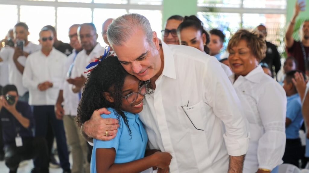 Abinader inaugura obras en Santo Domingo y el Gobierno vuelve a exhibir resultados por entregas