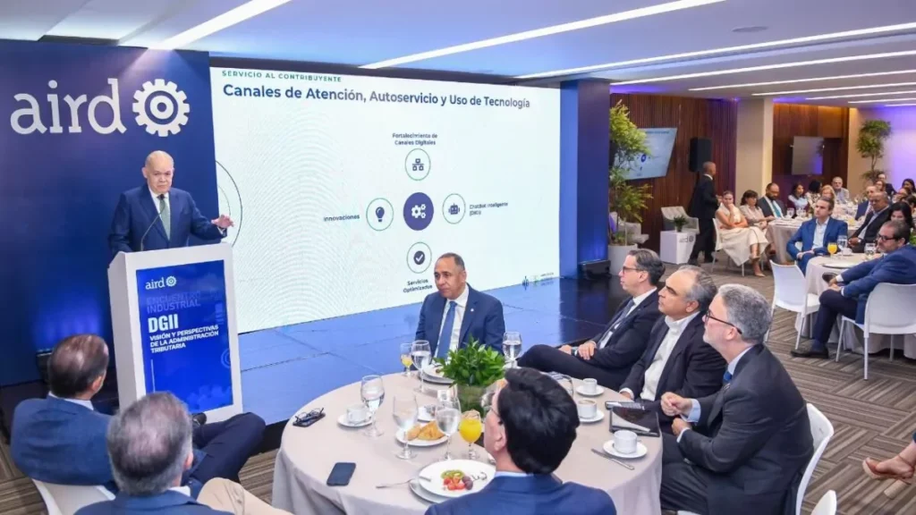 DGII anuncia más digitalización mientras admite que trámites clave seguirán llegando recién desde agosto