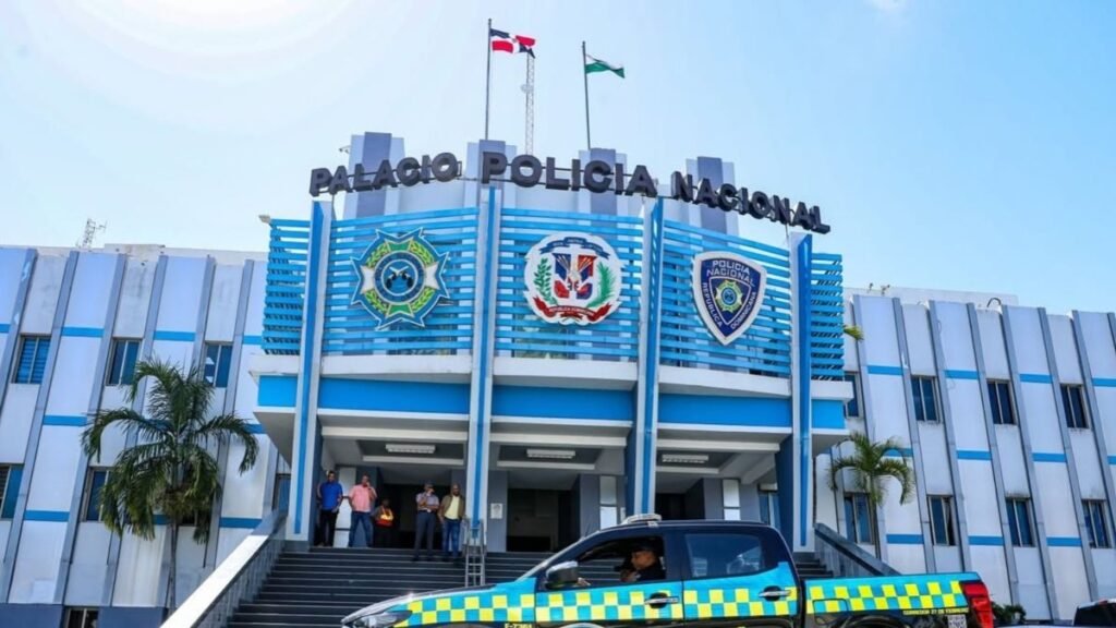 Abinader urge al Congreso a aprobar ya la reforma policial en medio de la presión por abusos