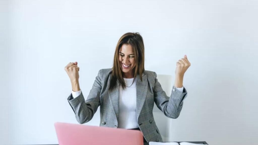 República Dominicana sube en el ranking de felicidad, pero persiste la exigencia de medir el bienestar real