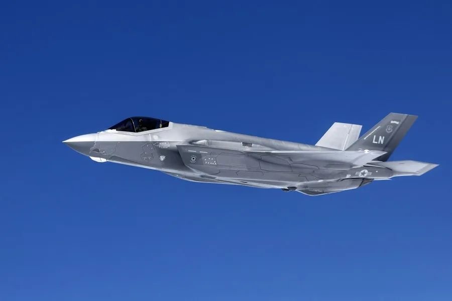 Octavo día de bombardeos de EE.UU. sobre Irán expone escalada y eleva presión sobre decisiones de guerra