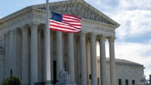 Un juez federal bloquea en EE.UU. los planes de Trump para deportar por opiniones políticas