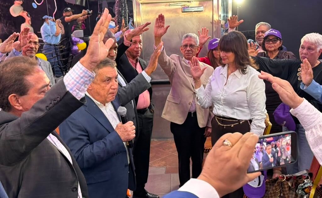 PLD juramenta en Nueva York un comité de apoyo a Gonzalo Castillo y extiende su recorrido por EE. UU.